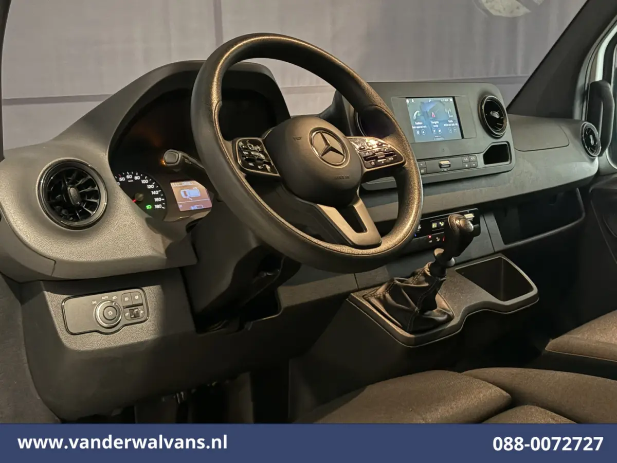 317 CDI 170pk L3H2 Euro6 Airco | 360 Graden Camera | Navigatie | Apple Carplay | Chauffeursstoel Cruisecontrol, Android Auto, Stoelverwarming, 270 Graden Achterdeuren, Parkeersensoren, Bijri