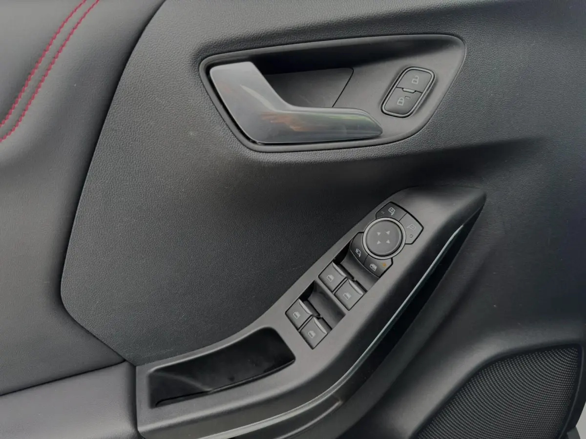 1.0 EcoBoost ST-Line X | Trekhaak | panorama dak | APK 08-2028 | B&O | Adaptieve cruise | Camera |