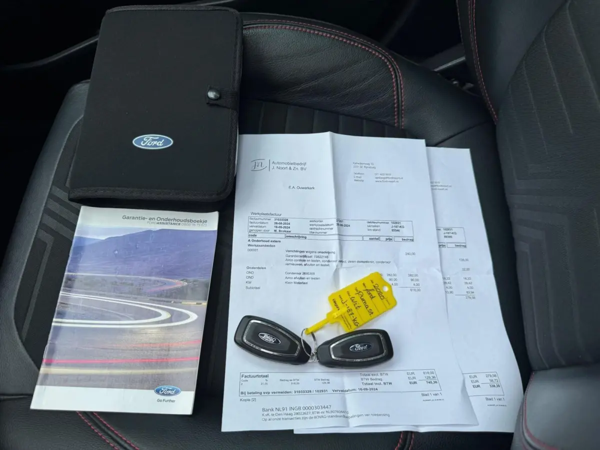 1.0 EcoBoost ST-Line X | Trekhaak | panorama dak | B&O | Adaptieve cruise | Camera |