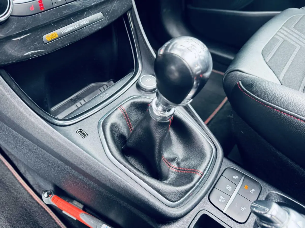 1.0 EcoBoost ST-Line X | Trekhaak | panorama dak | APK 08-2028 | B&O | Adaptieve cruise | Camera |