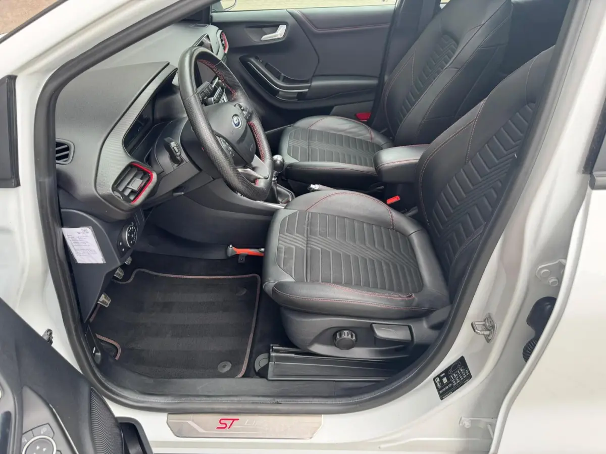 1.0 EcoBoost ST-Line X | Trekhaak | panorama dak | APK 08-2028 | B&O | Adaptieve cruise | Camera |