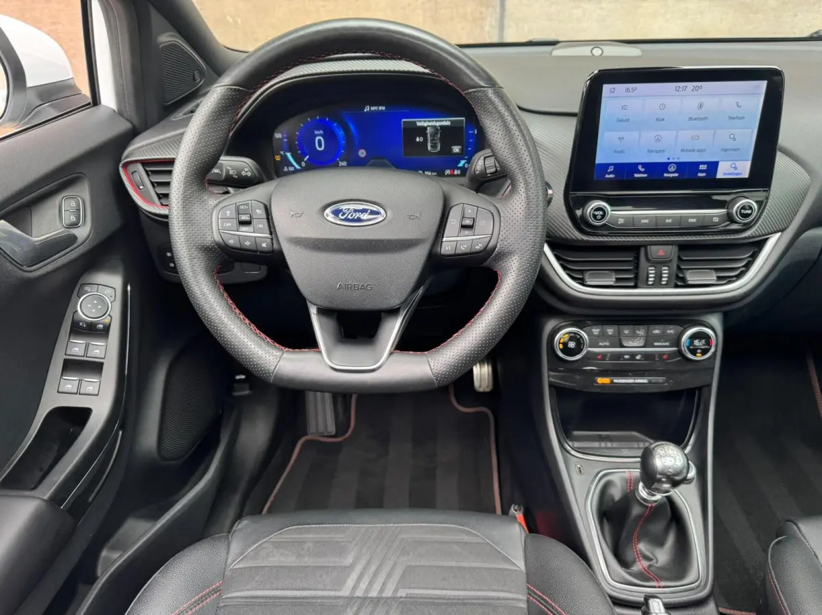 1.0 EcoBoost ST-Line X | Trekhaak | panorama dak | APK 08-2028 | B&O | Adaptieve cruise | Camera |
