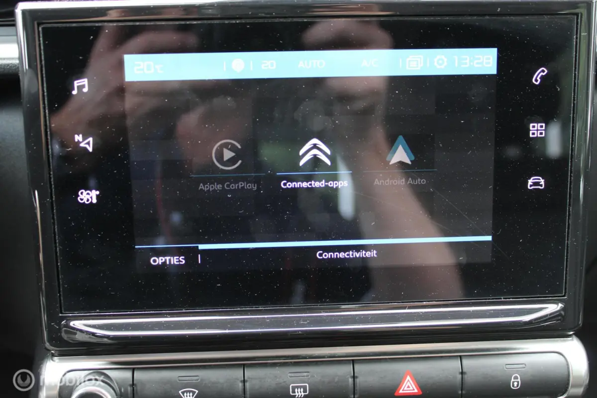 1.2 PureTech Feel, Pdc, Full Led verlichting, Navi, App connect, Cruise, Airco, Wit dak