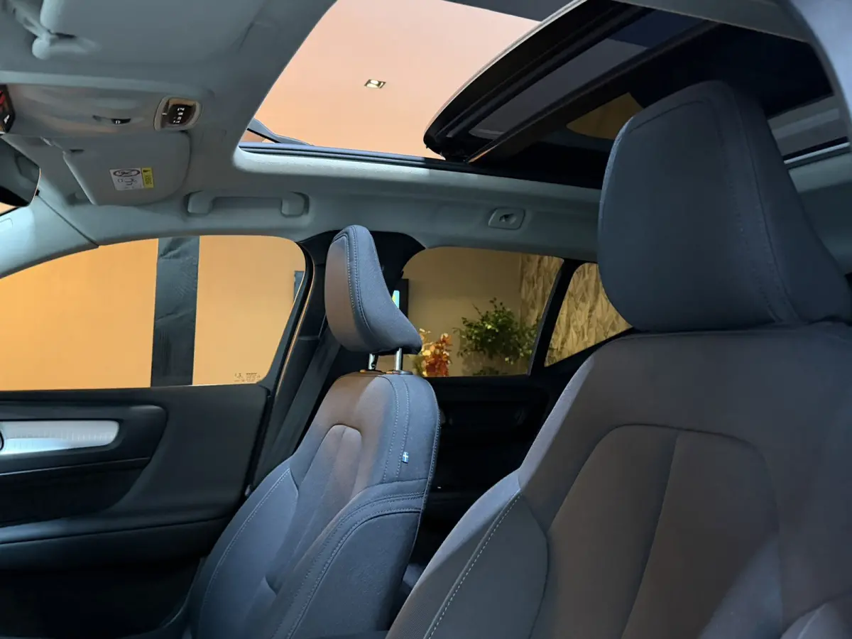 1.5 T5 Inscription Expression SOH 96%|Pano|CarPlay|ACC|Keyless|Elektr.Achterklep|Getint|LED|Rijklaar