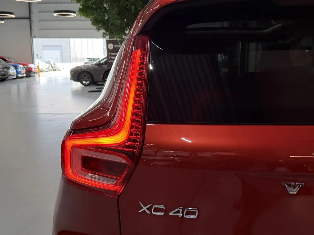 1.5 T5 Inscription Expression SOH 96%|Pano|CarPlay|ACC|Keyless|Elektr.Achterklep|Getint|LED|Rijklaar