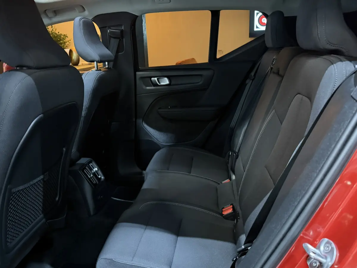 1.5 T5 Inscription Expression SOH 96%|Pano|CarPlay|ACC|Keyless|Elektr.Achterklep|Getint|LED|Rijklaar