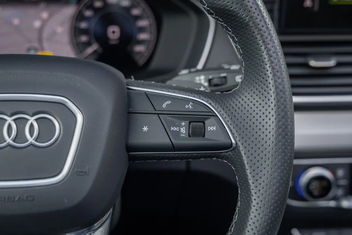 55 TFSI e S edition | Pano-dak | Bang & Olufsen | Cruise control adaptief | Stoelverwarming | Navigatie | Apple Carplay/Android Auto | Elektrisch bedienbare achterklep | Apple Carplay/Androi