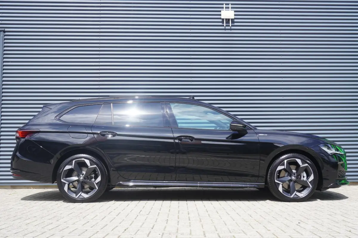 1.5 TSI 204pk PHEV Sportline Business | Canton Soundsystem | Panoramadak