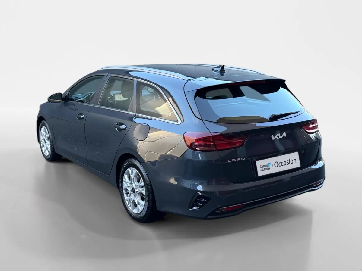 1.5 T-GDi DynamicLine 140 PK | Cruise Control Adaptief | Camera | Carplay | Navi | LM Velgen | 140 PK | Fabrieksgarantie 19-8-2031 +3x 1 jaar* | NAP