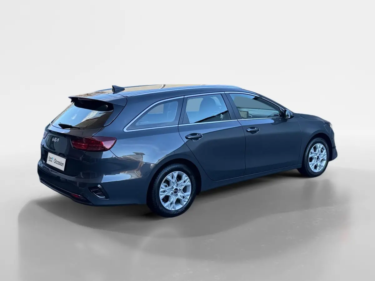 1.5 T-GDi DynamicLine 140 PK | Cruise Control Adaptief | Camera | Carplay | Navi | LM Velgen | 140 PK | Fabrieksgarantie 19-8-2031 +3x 1 jaar* | NAP