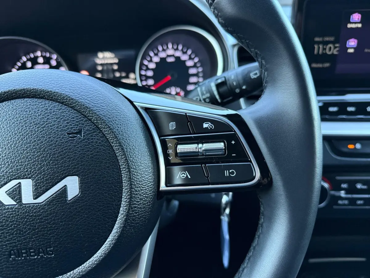 1.5 T-GDi DynamicLine 140 PK | Cruise Control Adaptief | Camera | Carplay | Navi | LM Velgen | 140 PK | Fabrieksgarantie 19-8-2031 +3x 1 jaar* | NAP