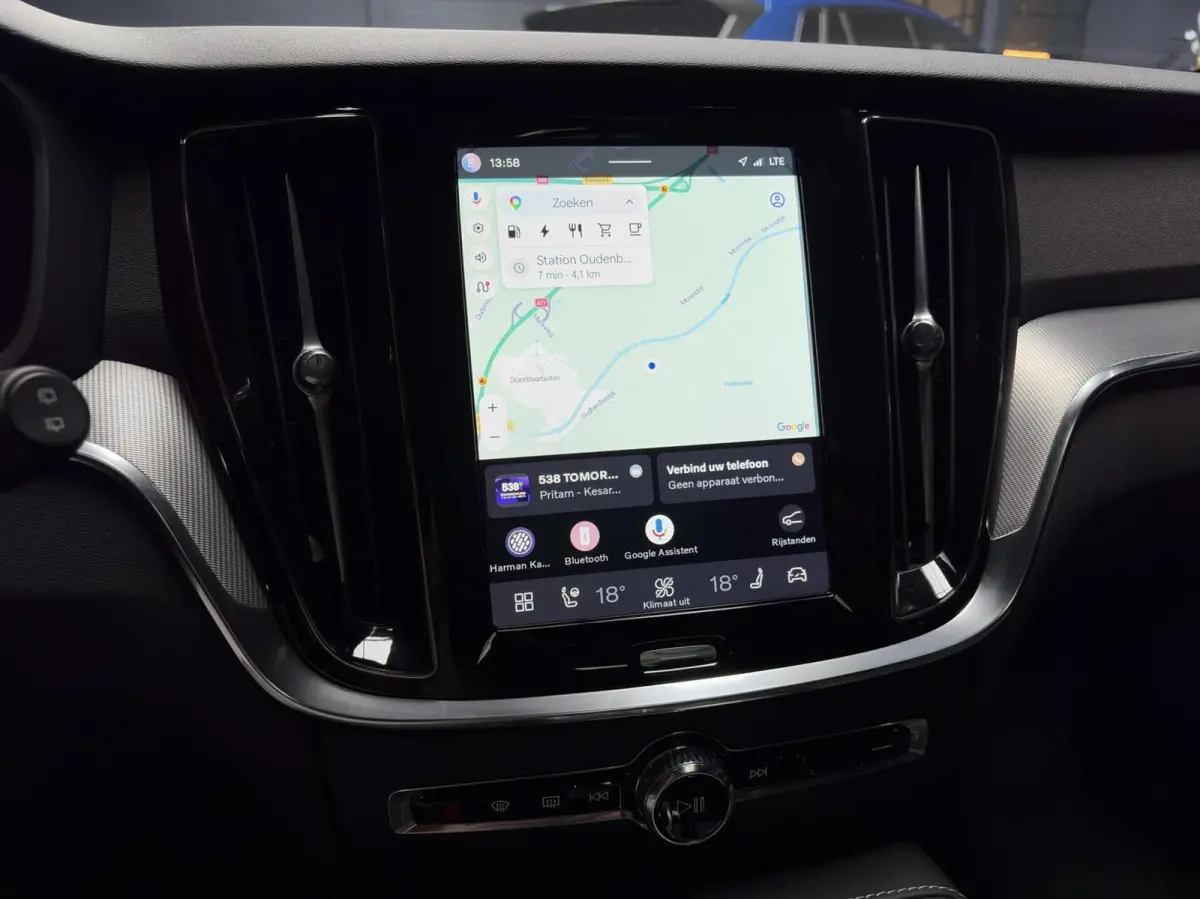 2.0 T6 Plug-in hybrid AWD Plus Dark |PANO|PILOT|360°|H&K