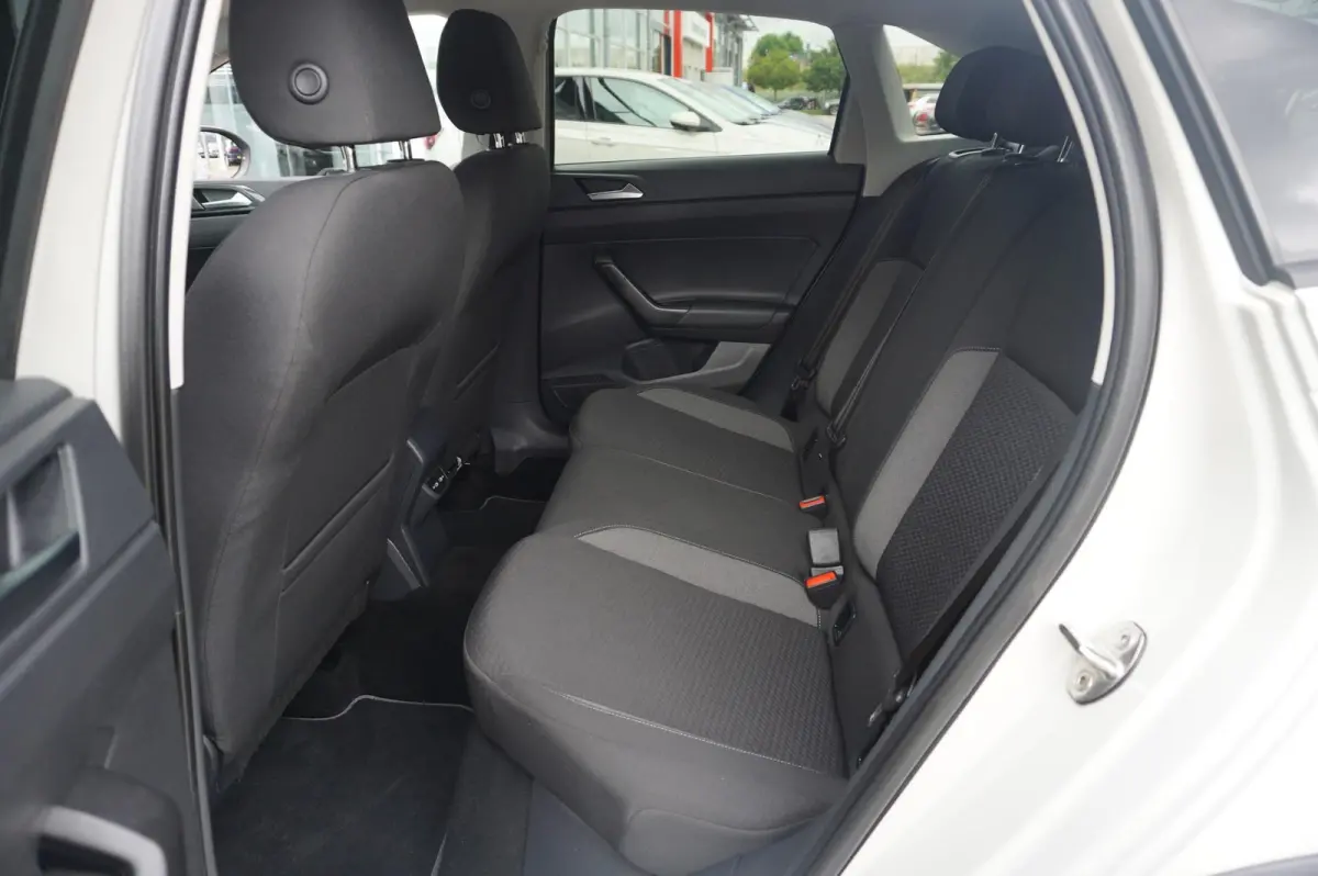 1.0 TSI 95pk Life | Trekhaak | Achteruitrijcamera | Stoelverwarming | Keyless