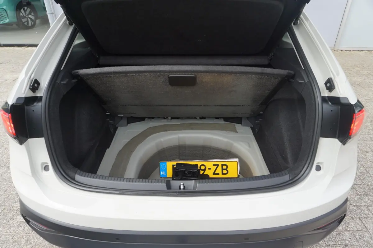 1.0 TSI 95pk Life | Trekhaak | Achteruitrijcamera | Stoelverwarming | Keyless