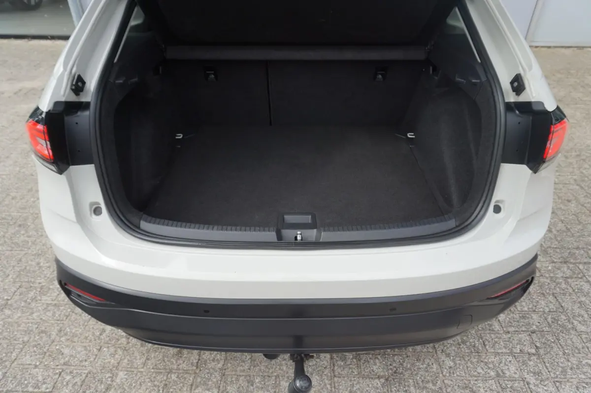 1.0 TSI 95pk Life | Trekhaak | Achteruitrijcamera | Stoelverwarming | Keyless