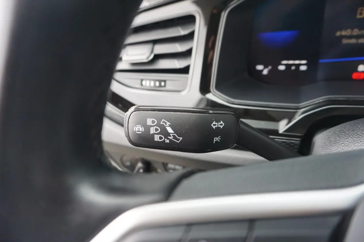 1.0 TSI 95pk Life | Trekhaak | Achteruitrijcamera | Stoelverwarming | Keyless