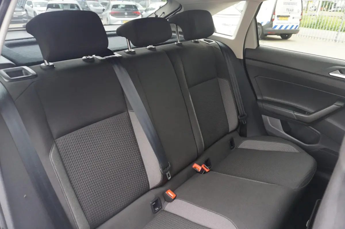 1.0 TSI 95pk Life | Trekhaak | Achteruitrijcamera | Stoelverwarming | Keyless
