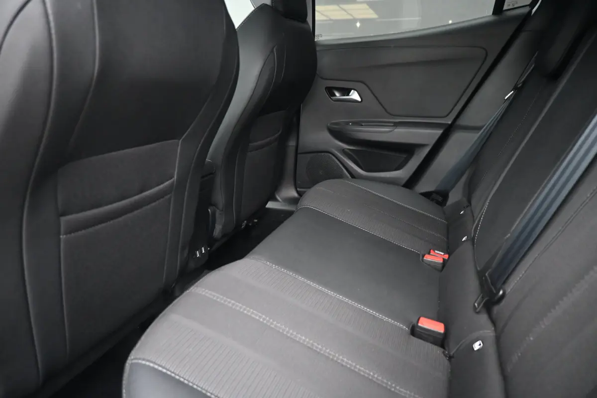 1.2 Turbo GS 130pk Automaat | Navigatie by App | Climate Control | Full-LED | Achteruitrijcamera | !!