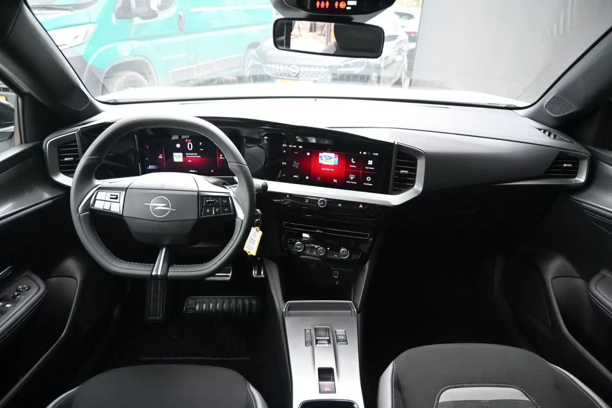 1.2 Turbo GS 130pk Automaat | Navigatie by App | Climate Control | Full-LED | Achteruitrijcamera | !!