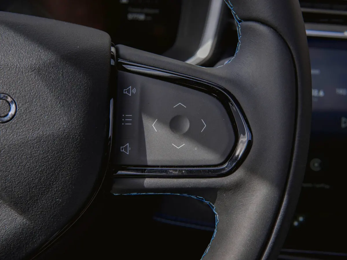1.5 Black Edition Panoramadak|360° Camera|ACC|Stoelverwarming|Navi|Carplay