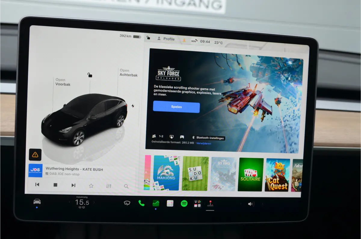 Long Range AWD 75 kWh Trekhaak (1.600kg), AutoPilot3.0 Ryzen