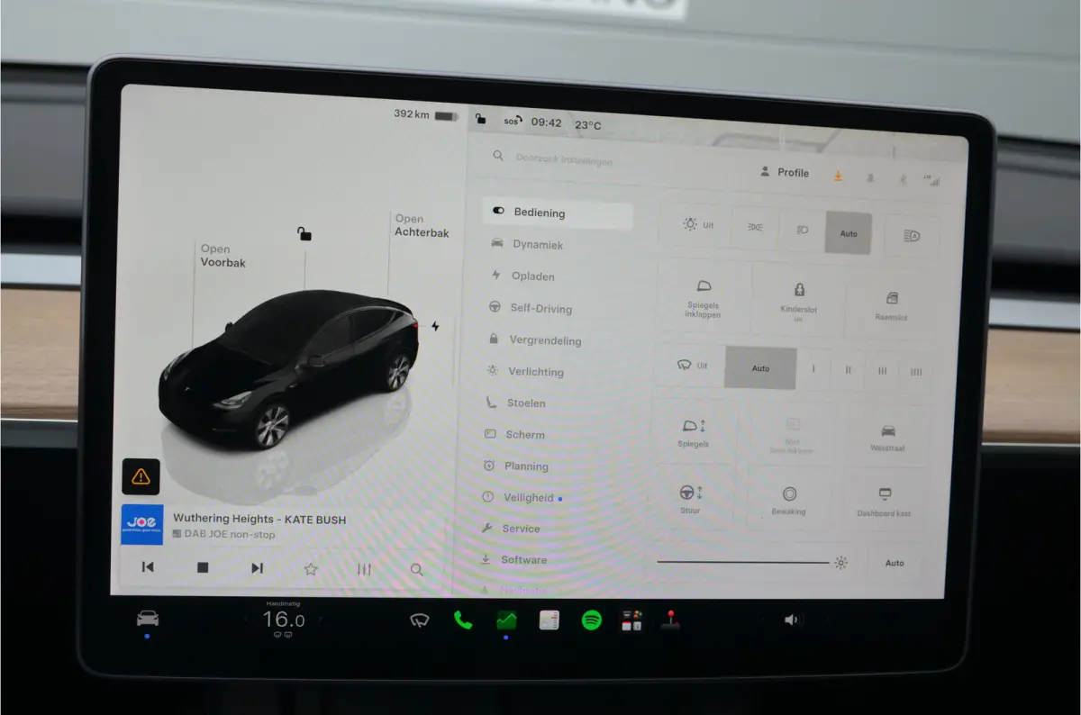 Long Range AWD 75 kWh Trekhaak (1.600kg), AutoPilot3.0 Ryzen