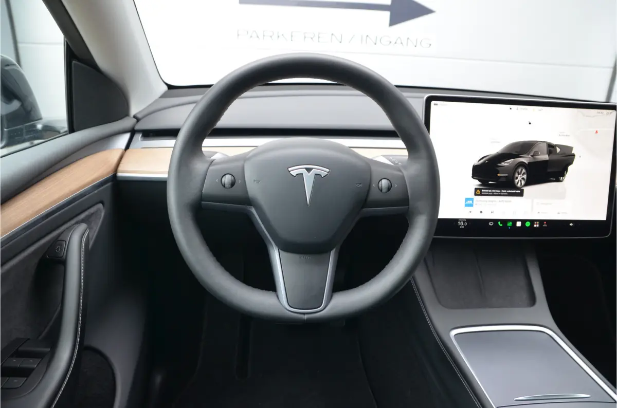 Long Range AWD 75 kWh Trekhaak (1.600kg), AutoPilot3.0 Ryzen
