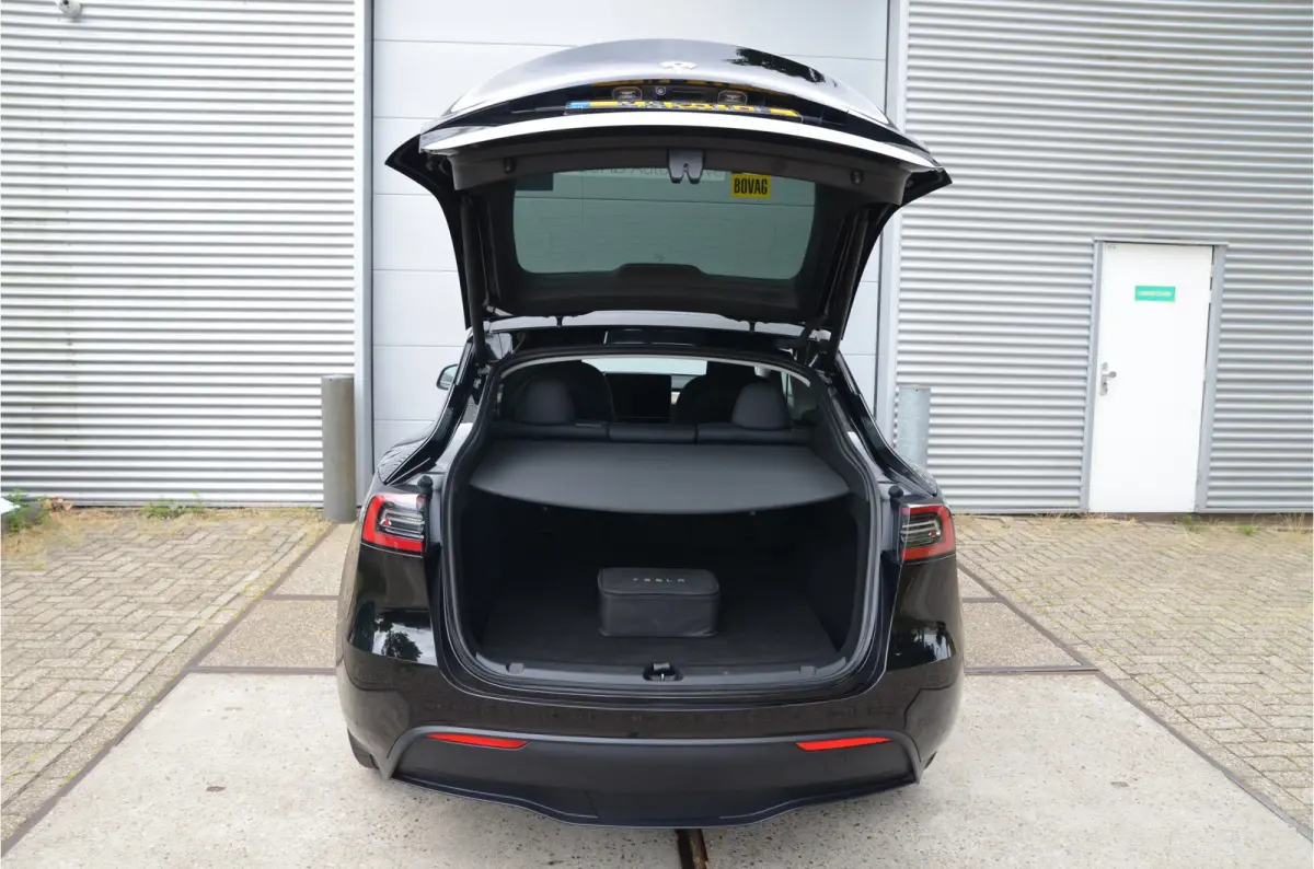 Long Range AWD 75 kWh Trekhaak (1.600kg), AutoPilot3.0 Ryzen