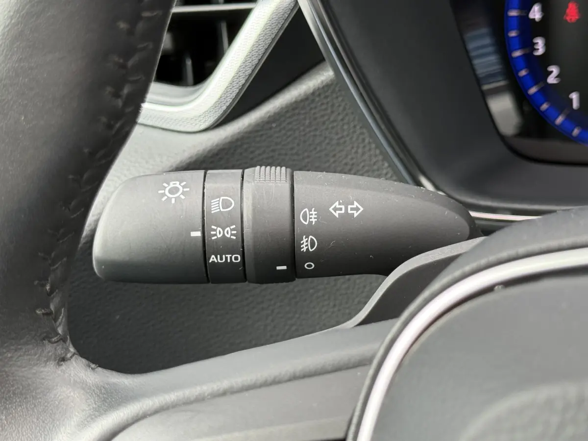 2.0 Hybrid Executive | Pano | HUD | ACC | JBL | Keyless | 18 inch