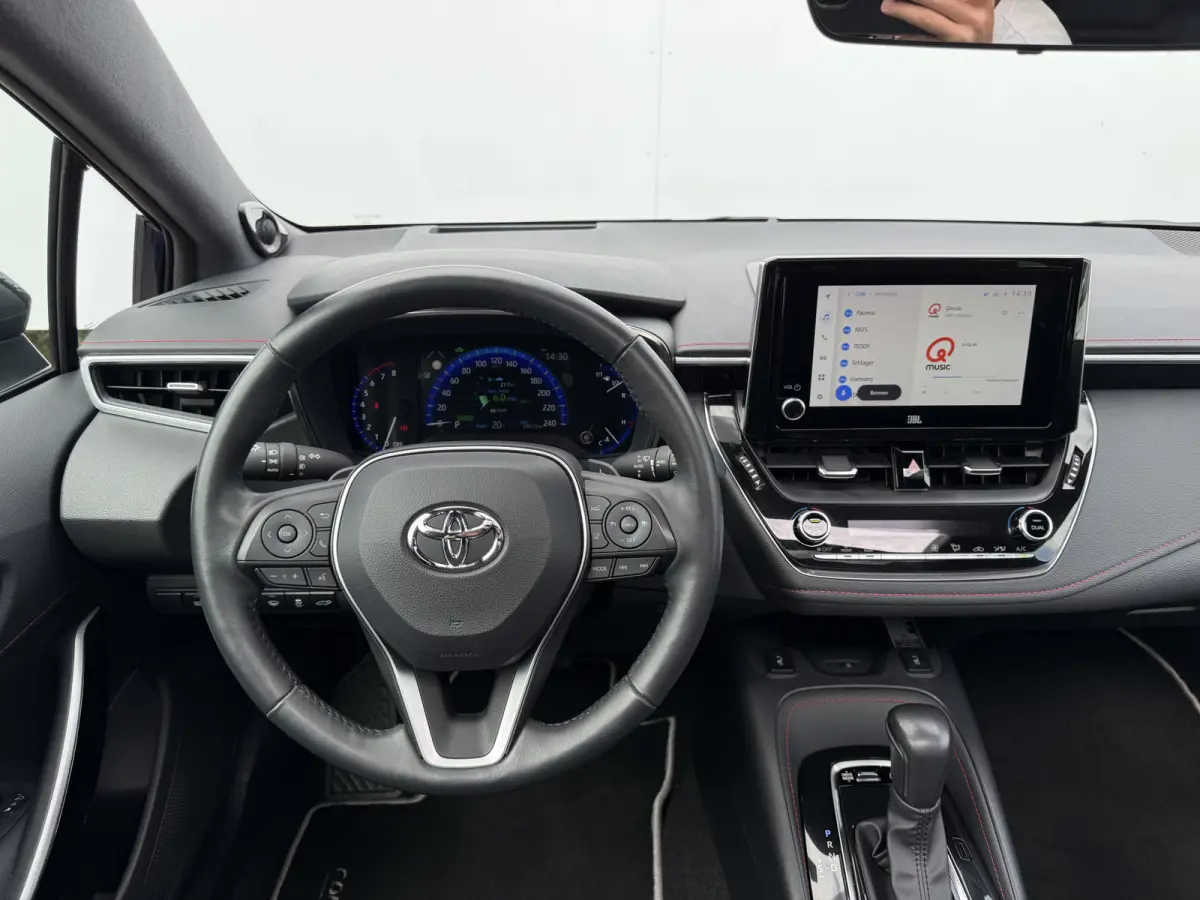 2.0 Hybrid Executive | Pano | HUD | ACC | JBL | Keyless | 18 inch