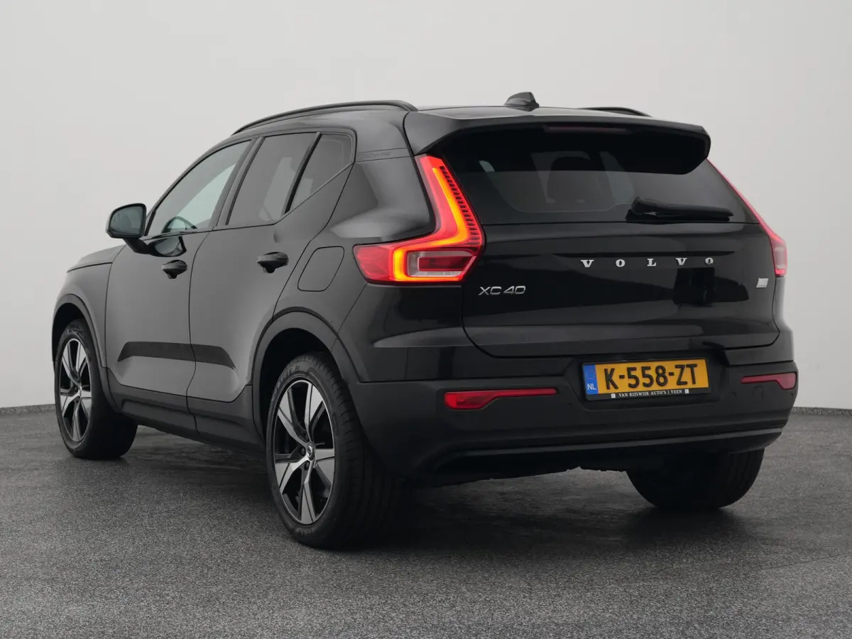 Recharge P8 AWD R-Design | CAMERA | KEYLESS | STOEL- EN STUURVERW.