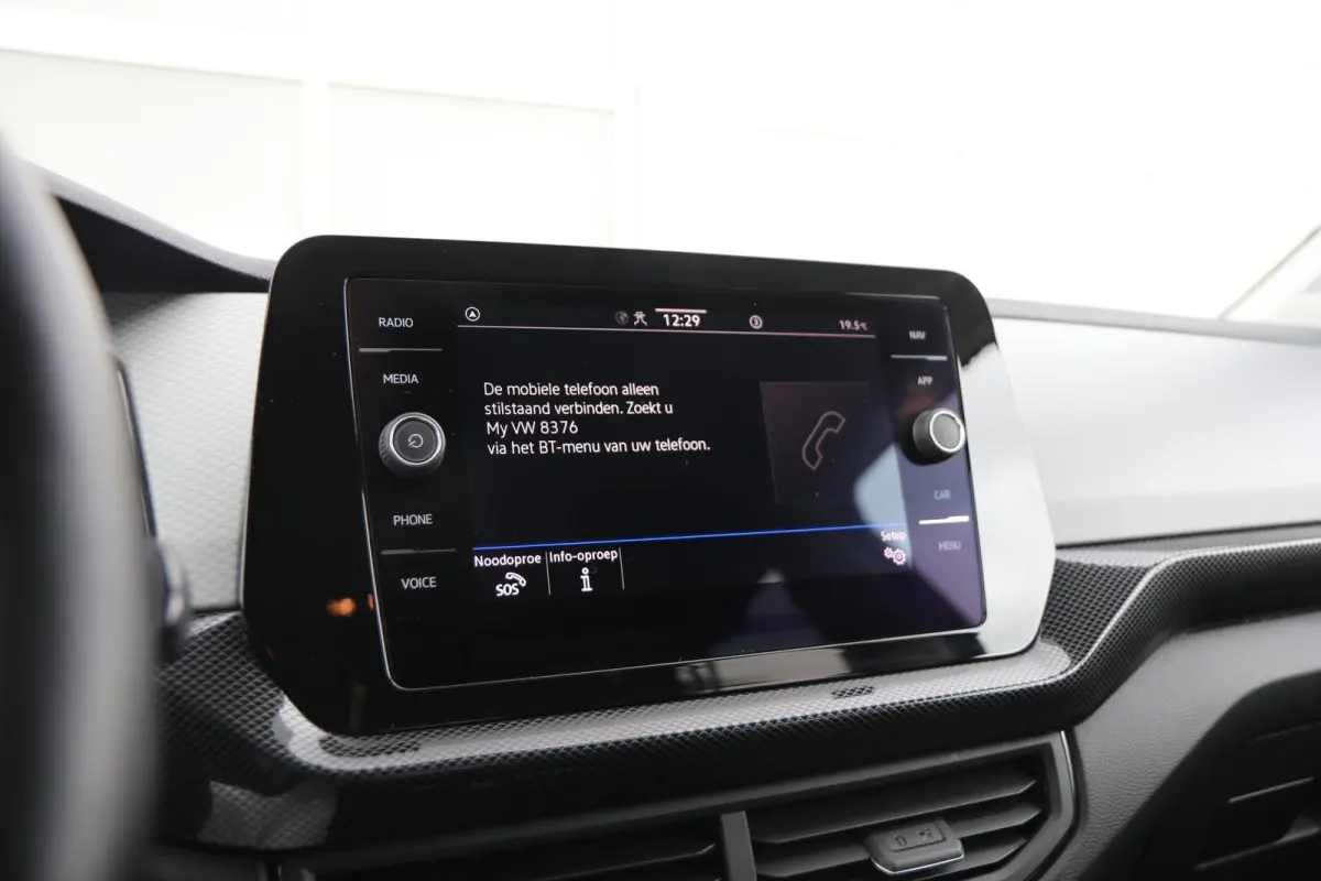 1.0 TSI 95pk Life Edition | Trekhaak | App Connect | Achteruitrijcamera | Clima | Stoelverwarming
