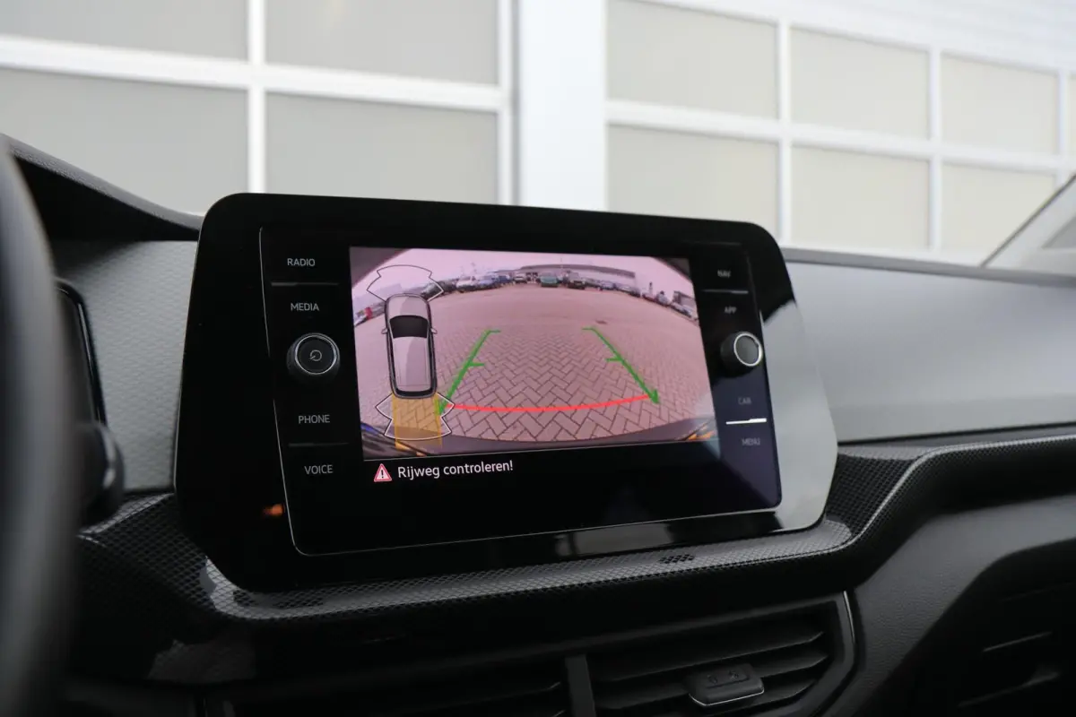1.0 TSI 95pk Life Edition | Trekhaak | App Connect | Achteruitrijcamera | Clima | Stoelverwarming