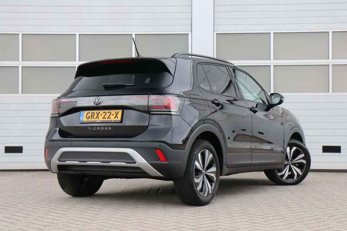 1.0 TSI 95pk Life Edition | Trekhaak | App Connect | Achteruitrijcamera | Clima | Stoelverwarming