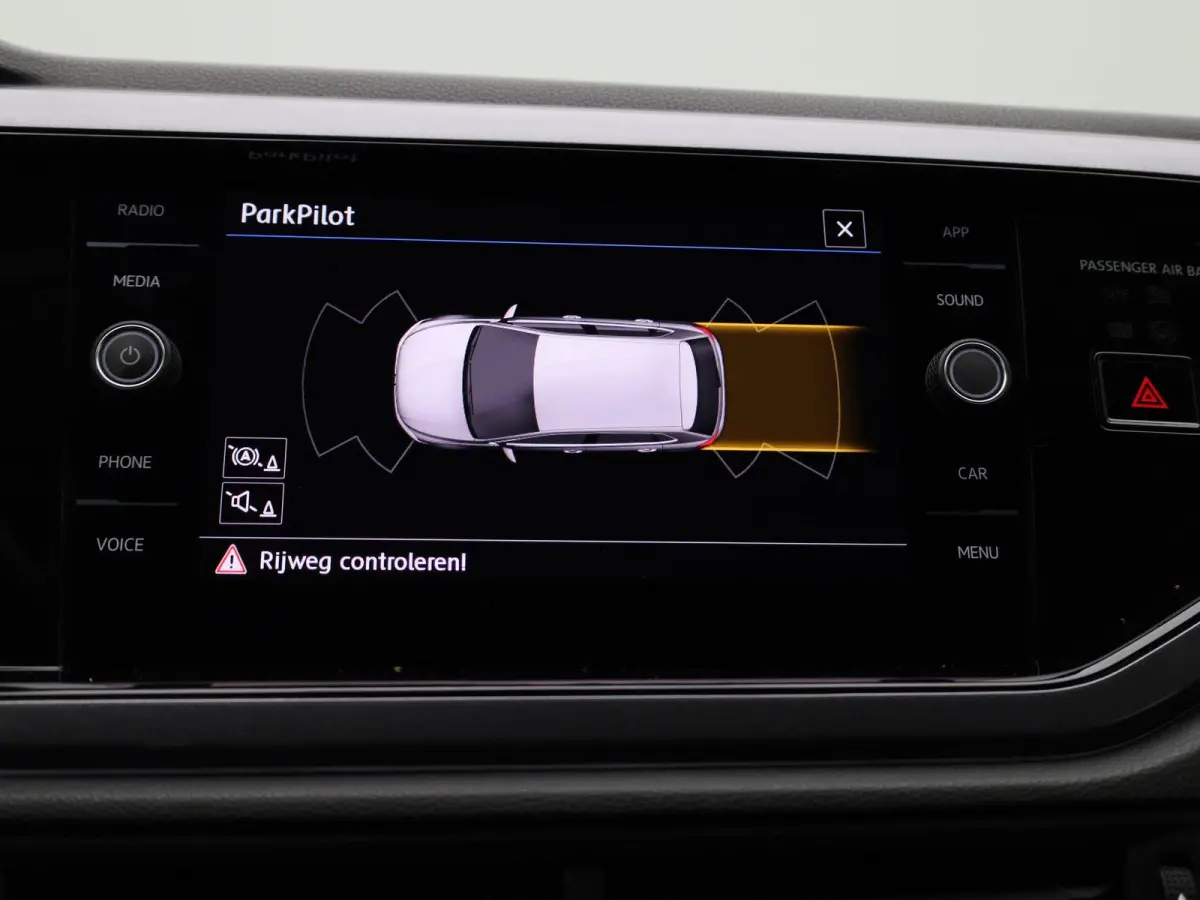1.0 TSI Highline 95 PK| Origineel Nederlands | Apple Carplay | Android Auto | Climatronic | Parkeersensoren Voor & Achter | Adaptieve Cruise Control