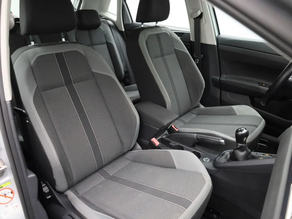 1.0 TSI Highline 95 PK| Origineel Nederlands | Apple Carplay | Android Auto | Climatronic | Parkeersensoren Voor & Achter | Adaptieve Cruise Control