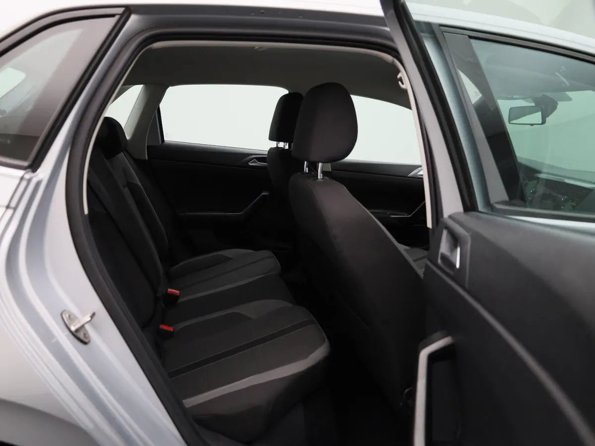 1.0 TSI Highline 95 PK| Origineel Nederlands | Apple Carplay | Android Auto | Climatronic | Parkeersensoren Voor & Achter | Adaptieve Cruise Control