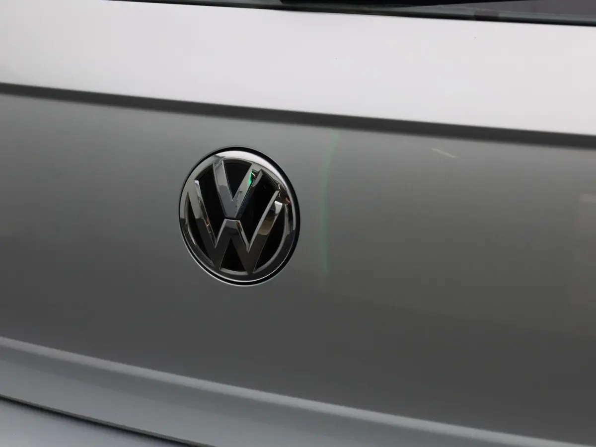 1.0 TSI Highline 95 PK| Origineel Nederlands | Apple Carplay | Android Auto | Climatronic | Parkeersensoren Voor & Achter | Adaptieve Cruise Control