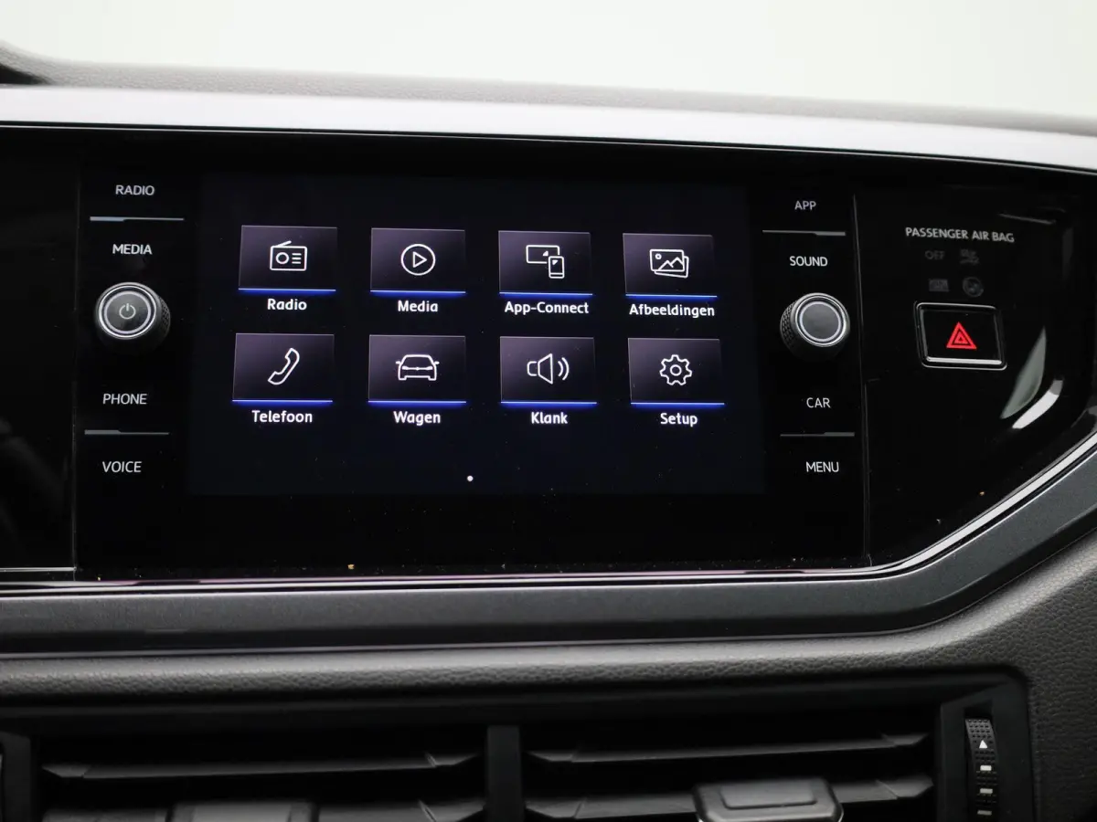 1.0 TSI Highline 95 PK| Origineel Nederlands | Apple Carplay | Android Auto | Climatronic | Parkeersensoren Voor & Achter | Adaptieve Cruise Control