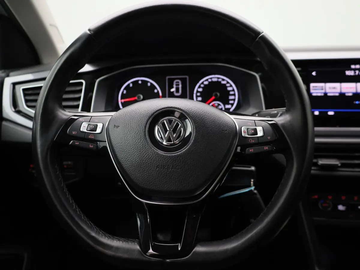 1.0 TSI Highline 95 PK| Origineel Nederlands | Apple Carplay | Android Auto | Climatronic | Parkeersensoren Voor & Achter | Adaptieve Cruise Control