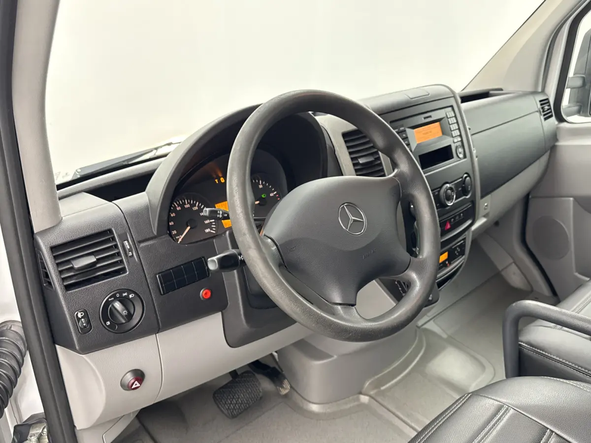 516 2.2 CDI 432 Clixtar N1 Bakwagen Laadklep 2900kg laadvermogen Automaat Cruise Control