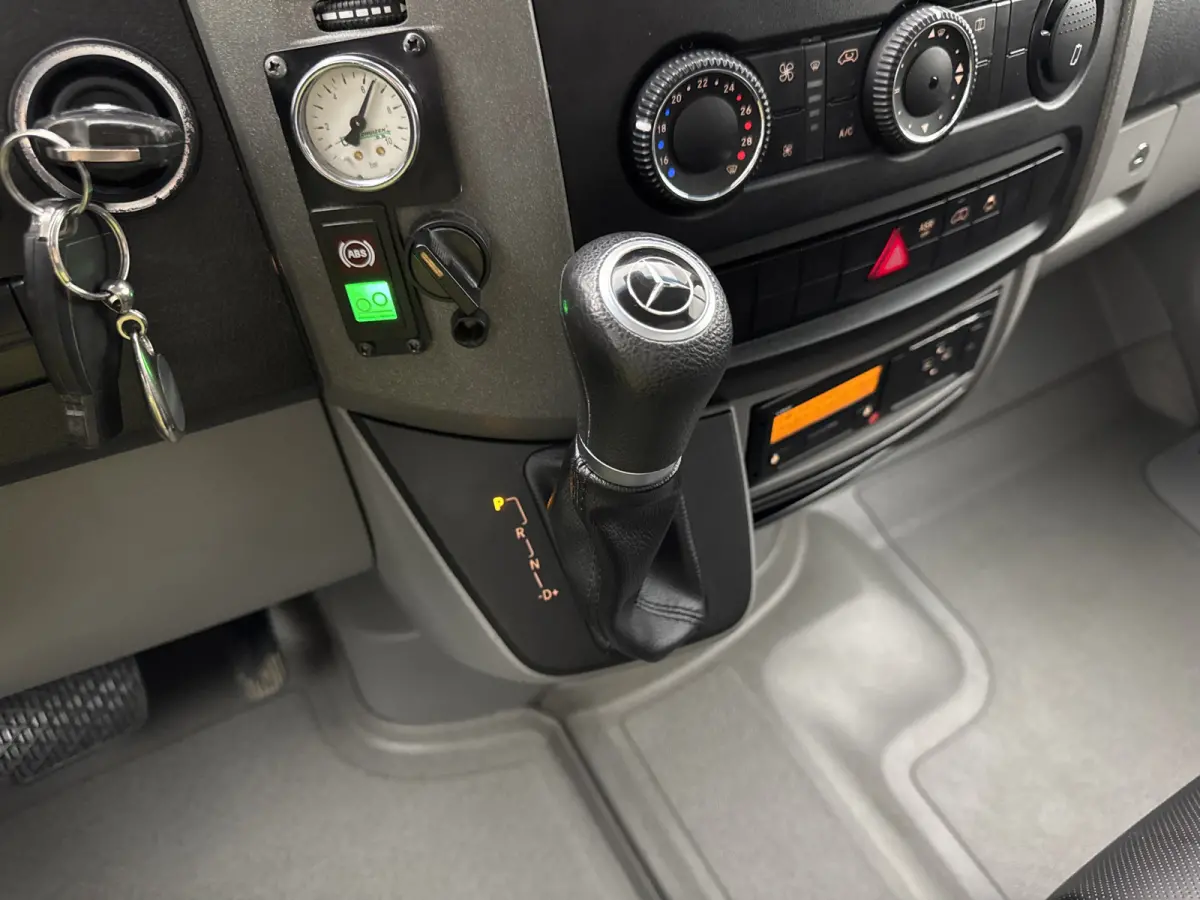 516 2.2 CDI 432 Clixtar N1 Bakwagen Laadklep 2900kg laadvermogen Automaat Cruise Control