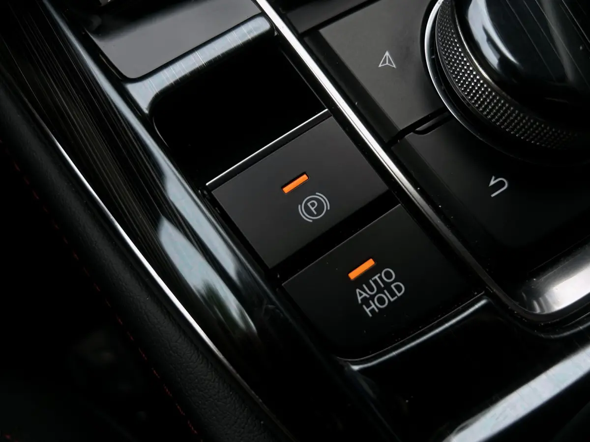 2.0 e-SkyActiv-G M Hybrid Sportive | Adap. Cruise Control | Camera | HUD | BOSE Audio | Stoelverwarming |