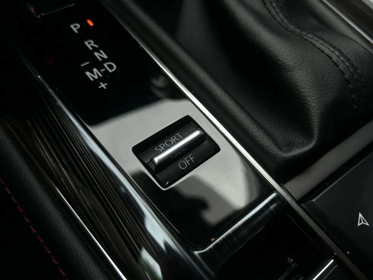 2.0 e-SkyActiv-G M Hybrid Sportive | Adap. Cruise Control | Camera | HUD | BOSE Audio | Stoelverwarming |