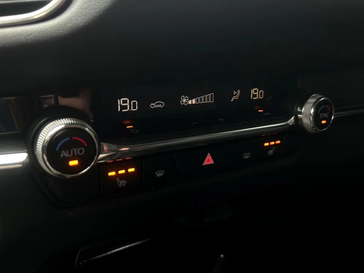 2.0 e-SkyActiv-G M Hybrid Sportive | Adap. Cruise Control | Camera | HUD | BOSE Audio | Stoelverwarming |