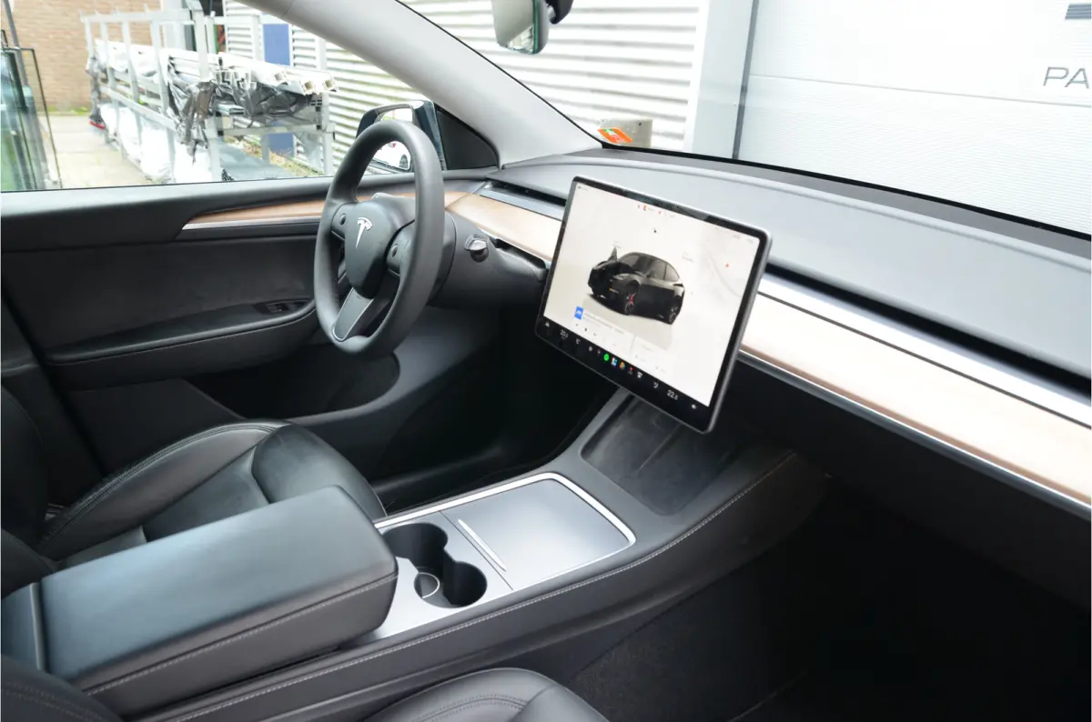 Performance AWD 75 kWh Trekhaak (max 1.600kg), AutoPilot3.0 Ryzen