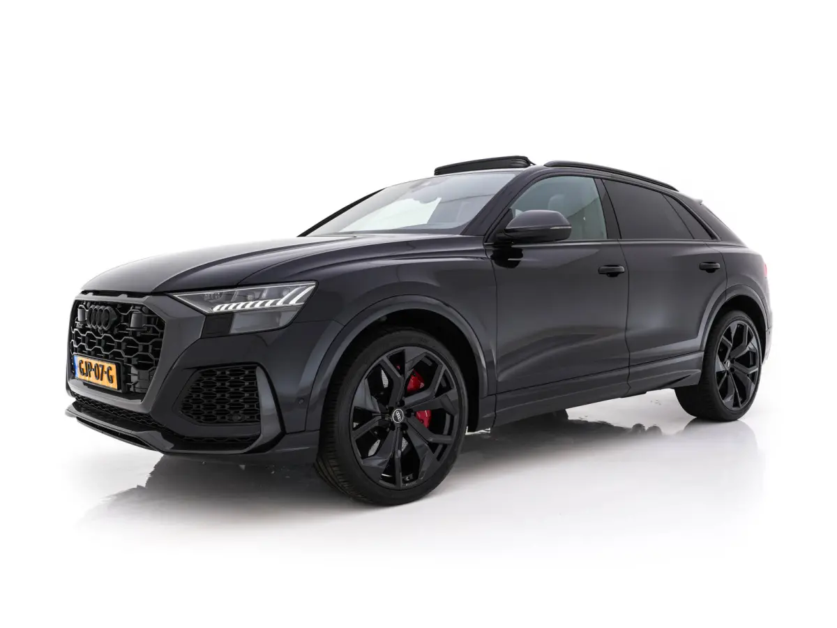 RS 4.0 TFSI Quattro * PANO | MILLTEK-EXHAUST | CERAMIC-BRAKES | CARBON-PACK | LEATHER | MEMORY-PACK | 4-WHEEL-STEERING | AIRSUSPENSION | BANG&OLUFSEN | ADAPTIVE-CRUISE | BLINDSPOT | TOPVIEW 