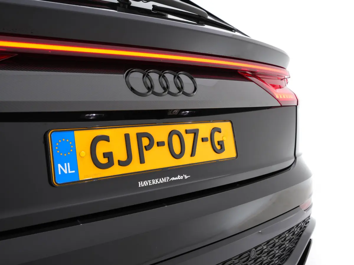 RS 4.0 TFSI Quattro * PANO | MILLTEK-EXHAUST | CERAMIC-BRAKES | CARBON-PACK | LEATHER | MEMORY-PACK | 4-WHEEL-STEERING | AIRSUSPENSION | BANG&OLUFSEN | ADAPTIVE-CRUISE | BLINDSPOT | TOPVIEW 