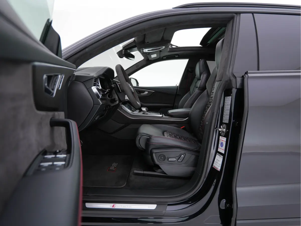 RS 4.0 TFSI Quattro * PANO | MILLTEK-EXHAUST | CERAMIC-BRAKES | CARBON-PACK | LEATHER | MEMORY-PACK | 4-WHEEL-STEERING | AIRSUSPENSION | BANG&OLUFSEN | ADAPTIVE-CRUISE | BLINDSPOT | TOPVIEW 