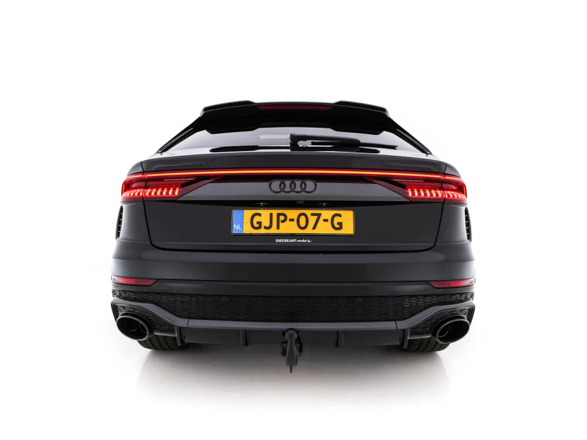 RS 4.0 TFSI Quattro * PANO | MILLTEK-EXHAUST | CERAMIC-BRAKES | CARBON-PACK | LEATHER | MEMORY-PACK | 4-WHEEL-STEERING | AIRSUSPENSION | BANG&OLUFSEN | ADAPTIVE-CRUISE | BLINDSPOT | TOPVIEW 